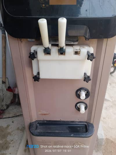 icecreem machine for sale .