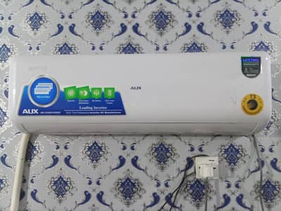 1.5 ton Orient A. C 2 month just use new buy