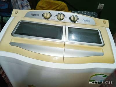 Kenwood Cyclone washing machine twin tub model number KWM-950 SA