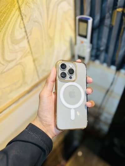 iPhone 15 Pro  -MDM- water pack