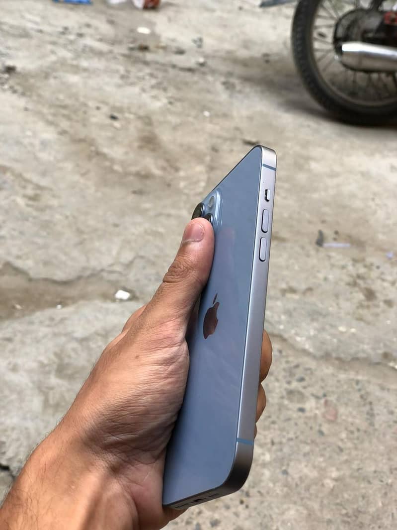 Apple iPhone 14 plus 1