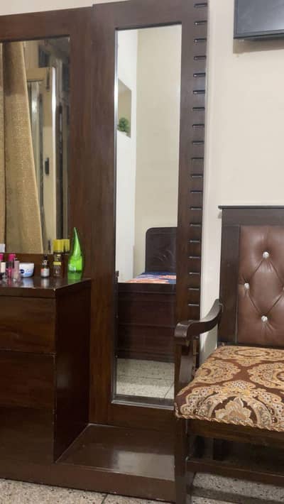 modern dressing table