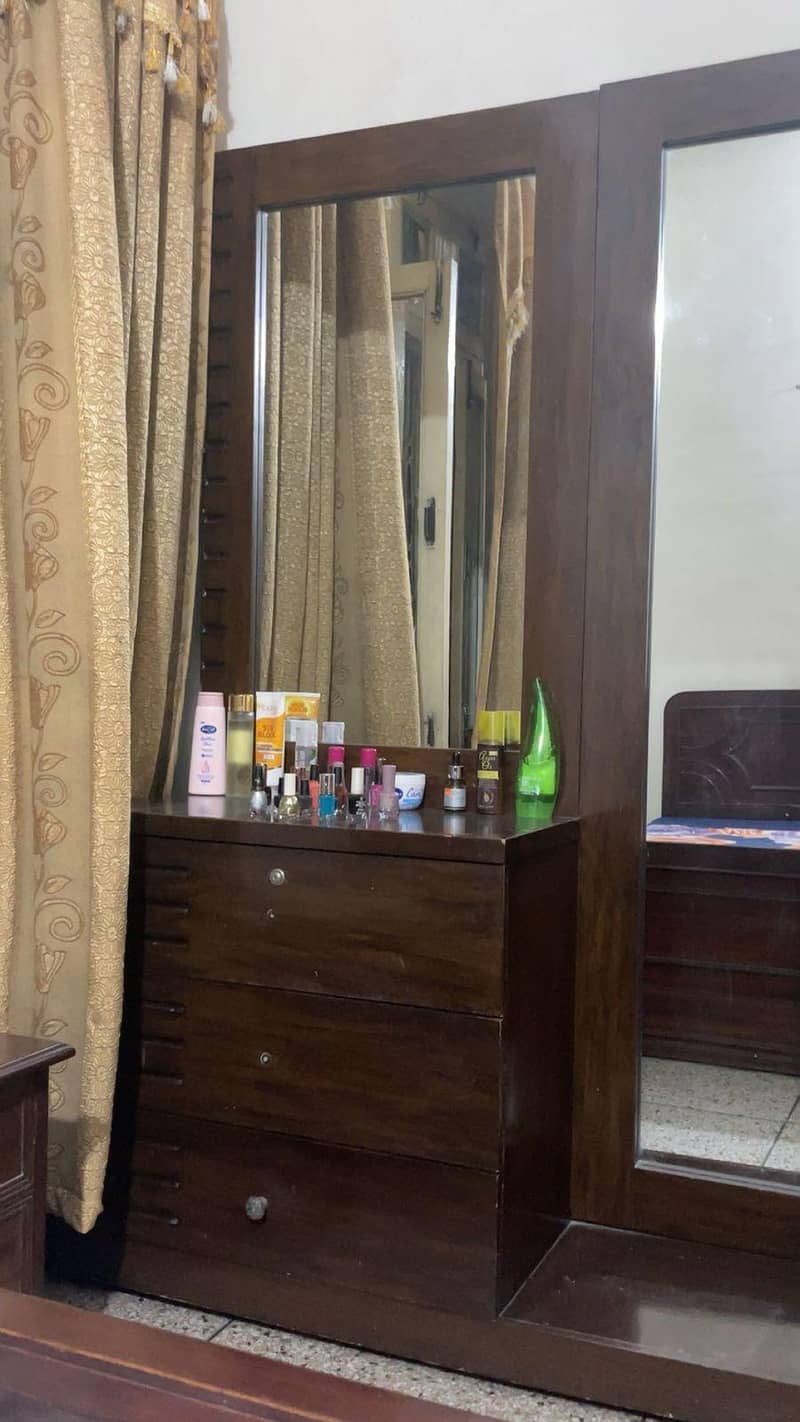 modern dressing table 1