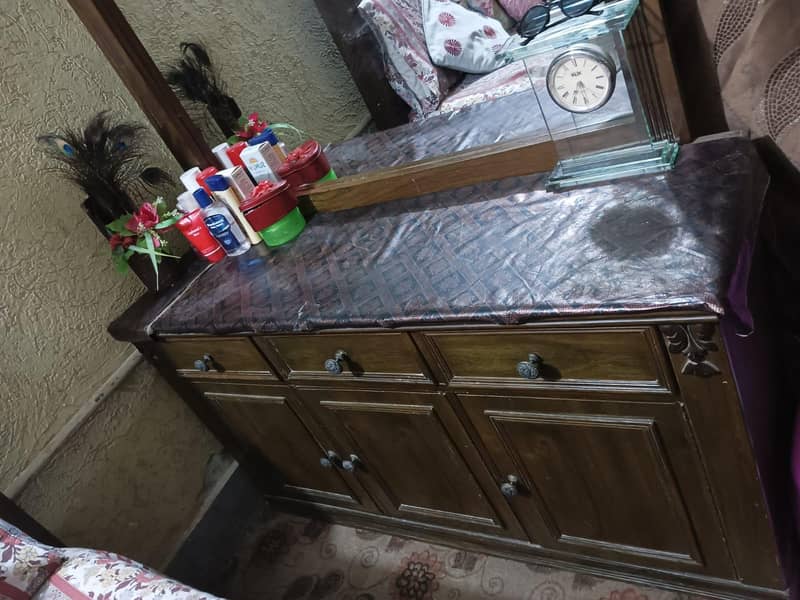 Dressing table/ vanity 1