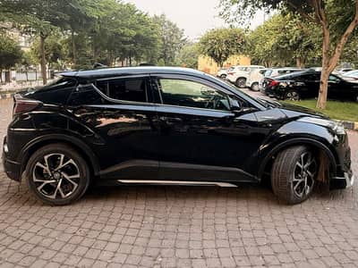 Toyota C-HR 2017 G LED Limited Edition Full Package