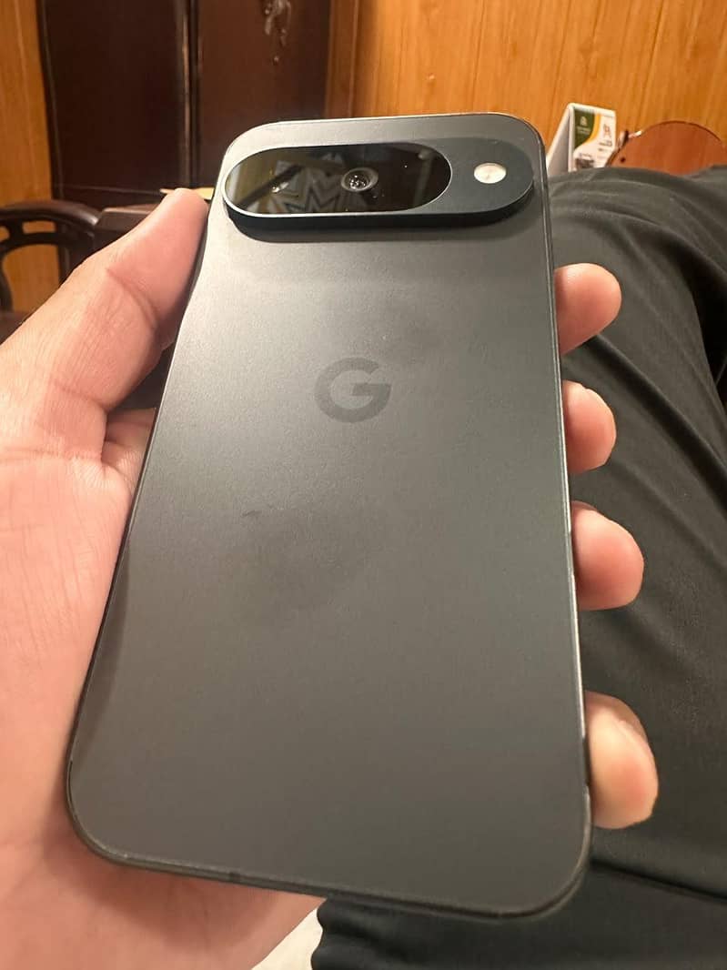 Google Pixel 10 3