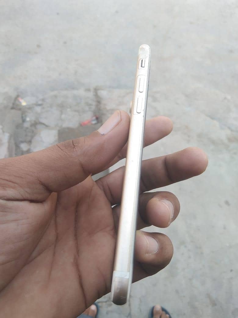 Apple iPhone 7 1