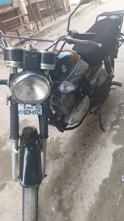 Suzuki GS150 for sale location barma town islambad