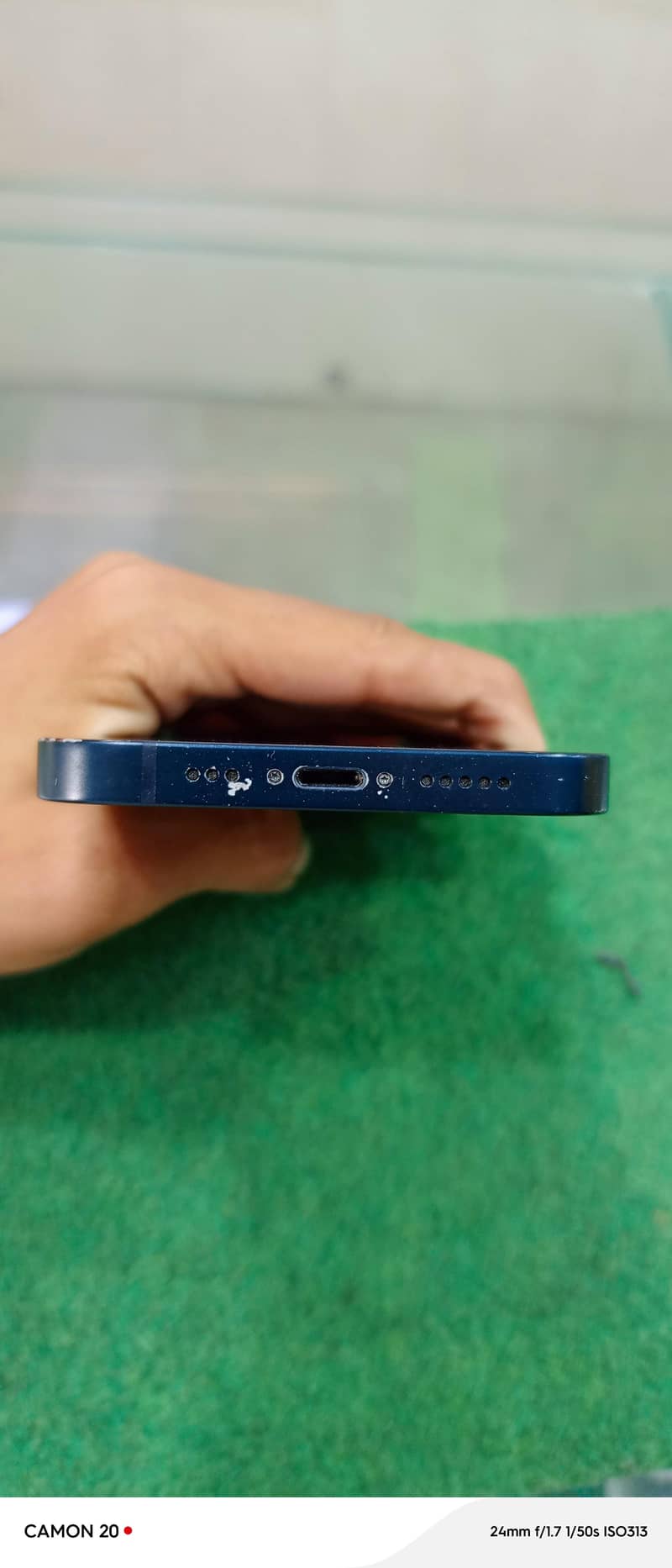 Apple iPhone 13 2