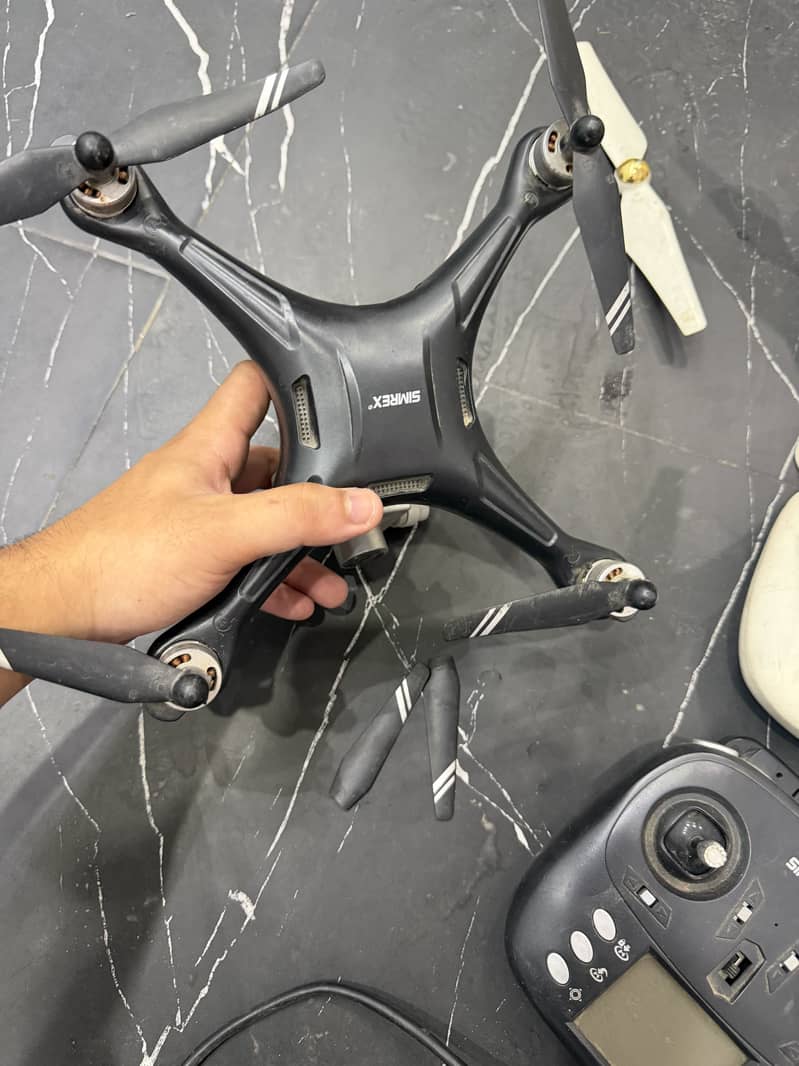 3 drones 2