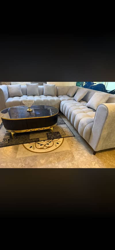 L shaped sofa set hardly 2 months uses 10/10 condition