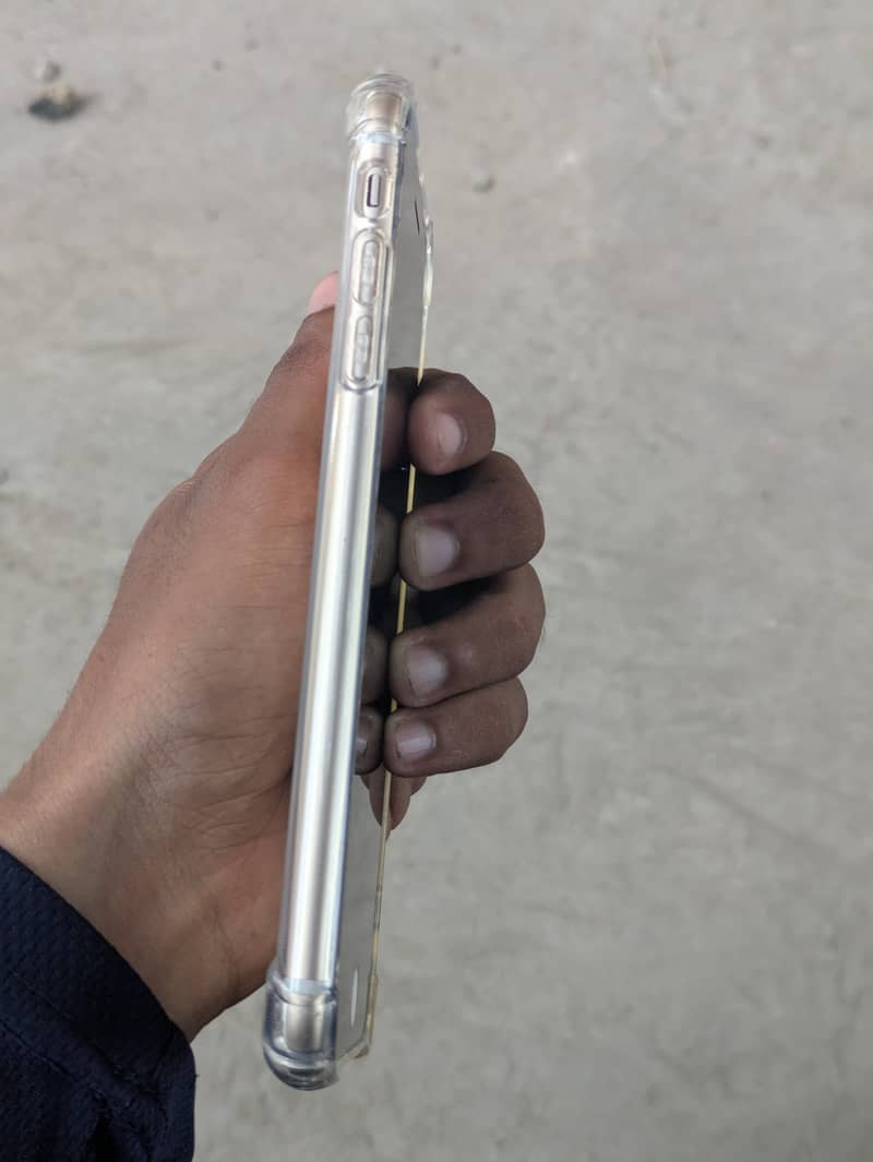 Apple iPhone 7 Plus 3