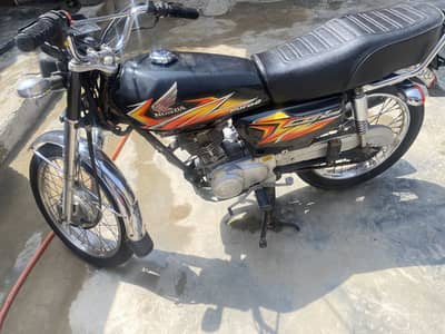 Honda cg 125 good condition larkana number