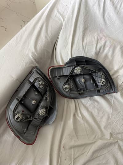 Vitz 2000 back lights