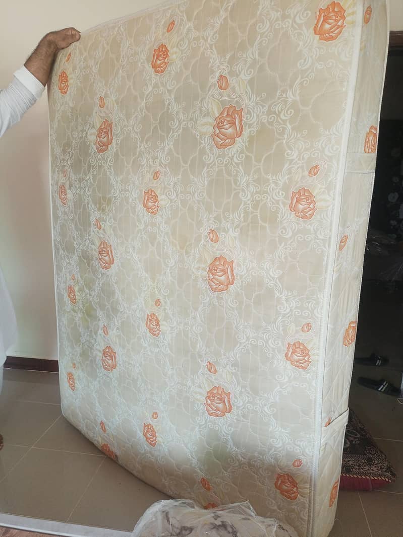 mattress 0