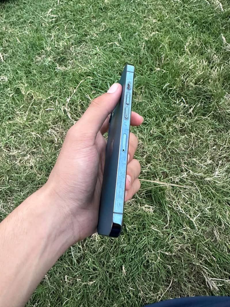 Apple iPhone 12 Pro Max 3