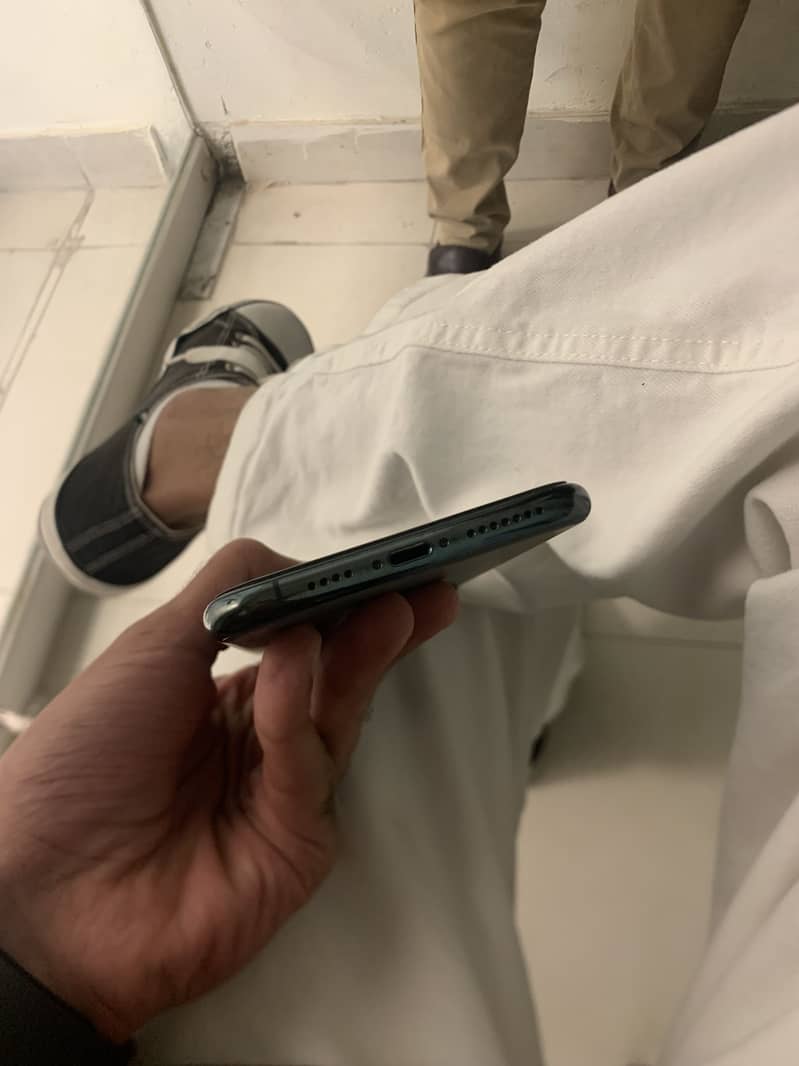 Apple iPhone 11 Pro Max 1