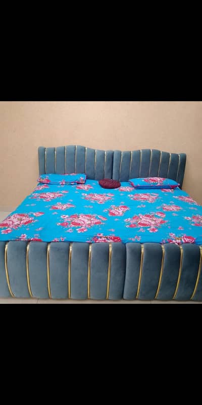 ༺ Single Bed - Wooden - Lush Condition - Factory Area ༻