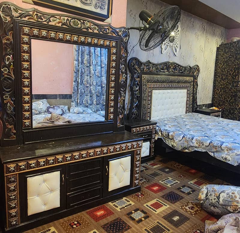 bed, side tables, dressing table 2