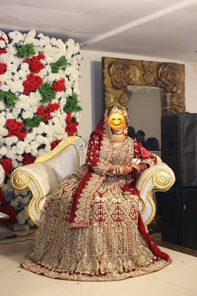 Heavy bridal lehnga _ Red & Gold _ worn once 10/10 condition like new