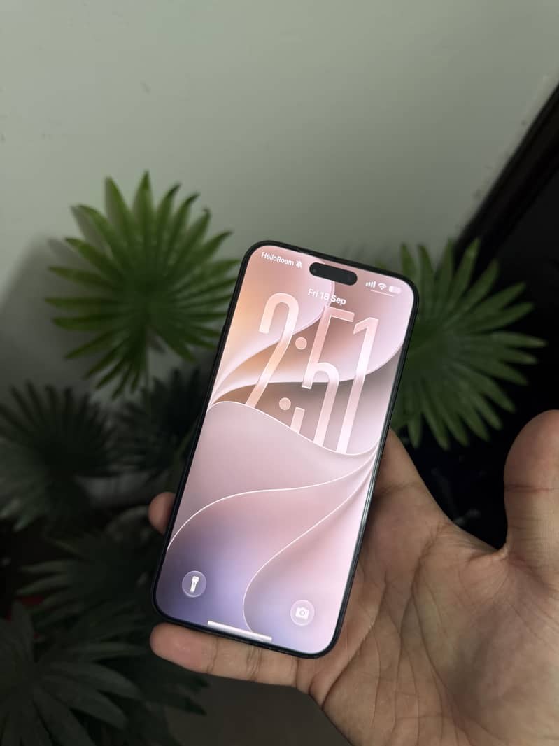 Apple iPhone 15 Pro Max 2