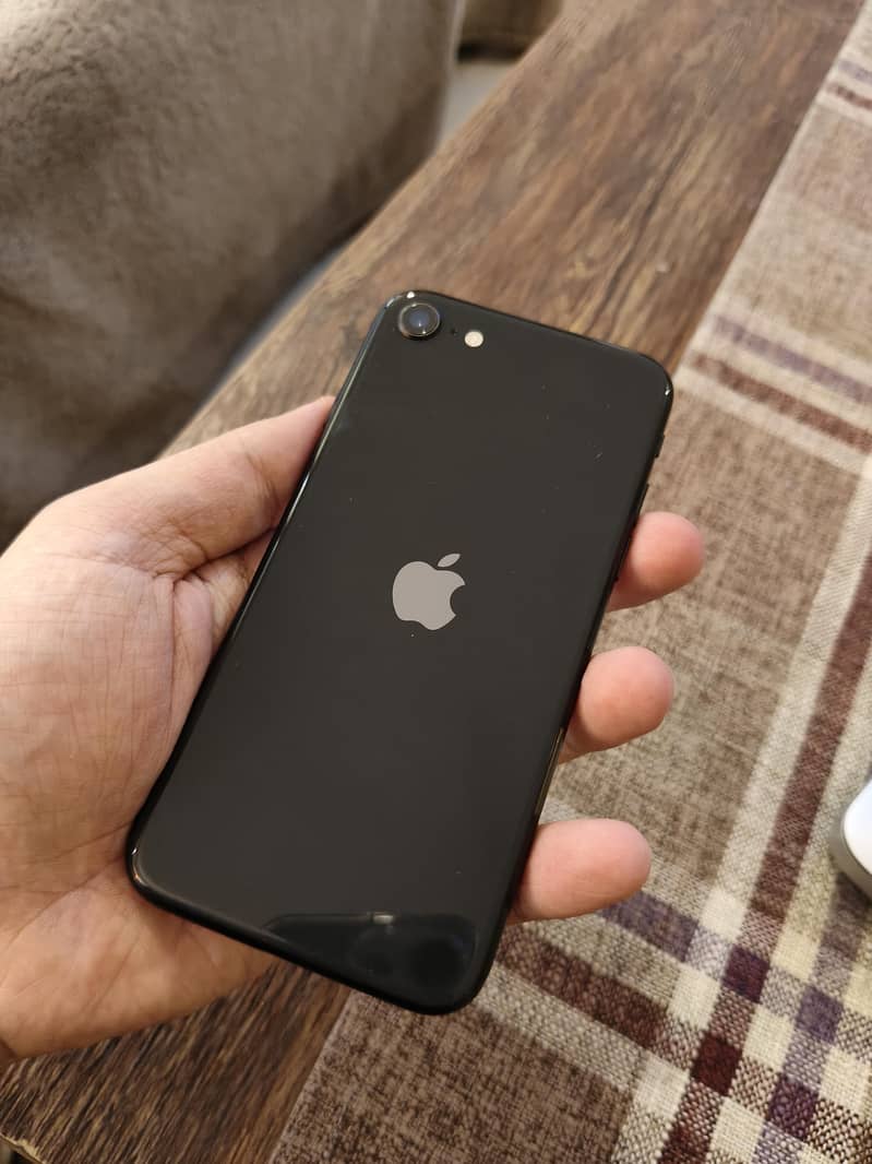 Apple iPhone SE 0