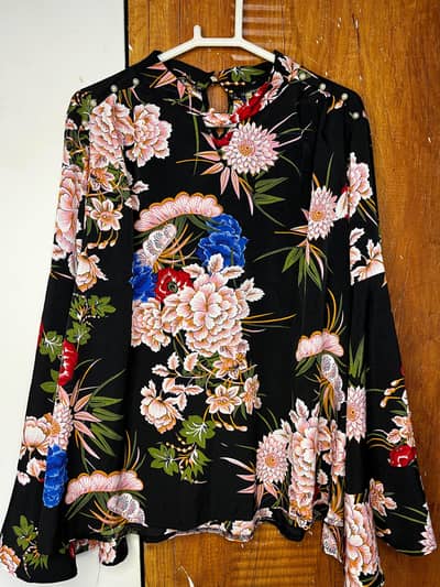 black shirt for girls