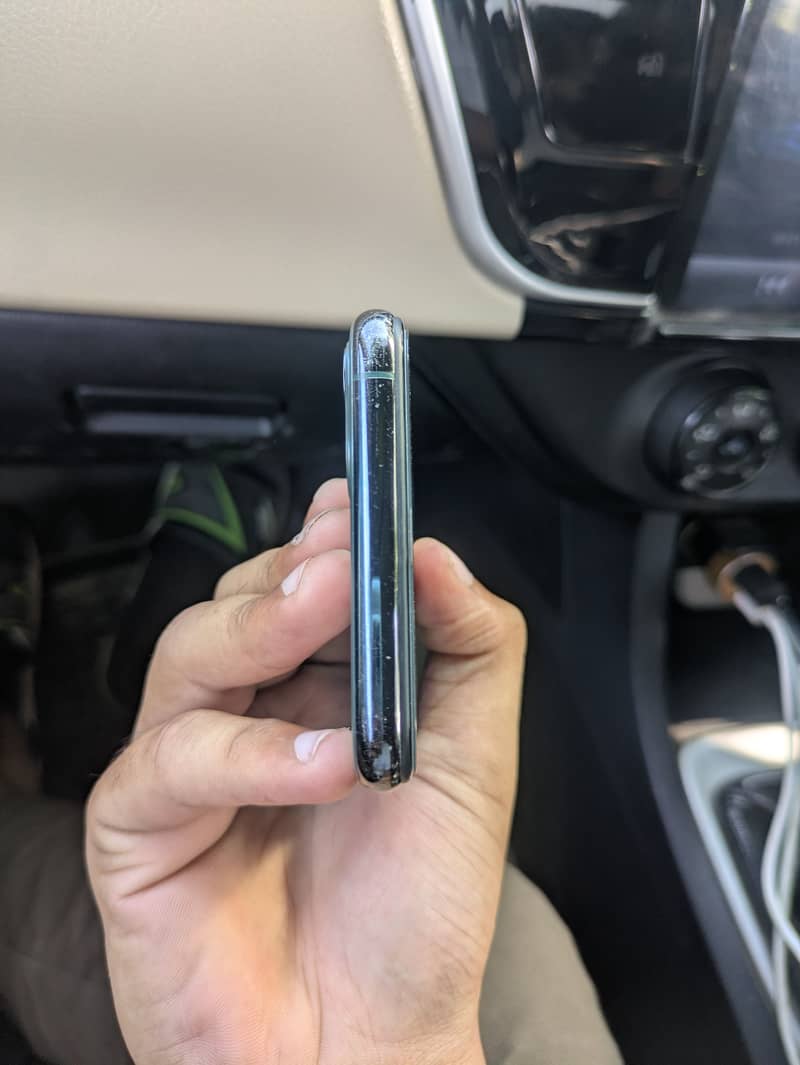 Apple iPhone 11 Pro Max 3