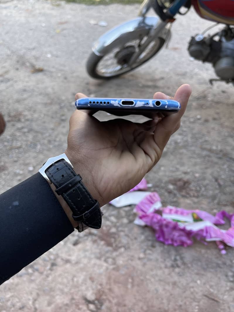 Infinix Note 8i 2