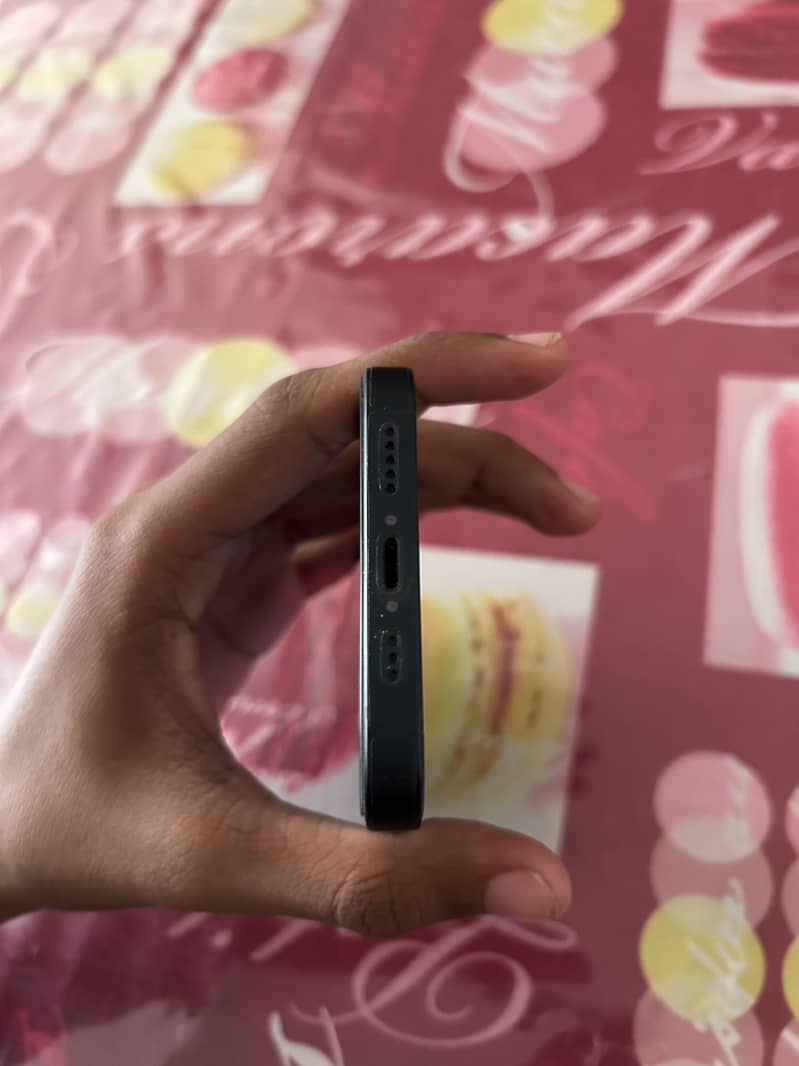 Apple iPhone 14 4