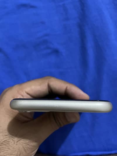 Iphone 11 Non Pta ( factor unlocked )