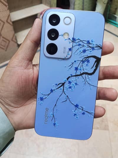Realme c85 8.256 only 4 month use 10.10 condition koi scratch ni