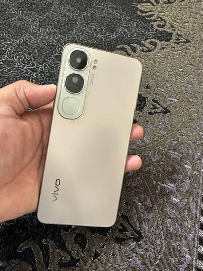 Vivo Y200
