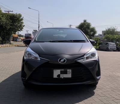 Toyota Vitz 2017 F 1.0 Safety edition