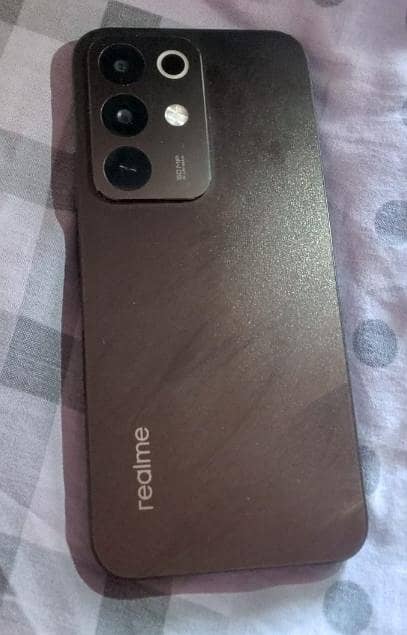 Realme C85 3