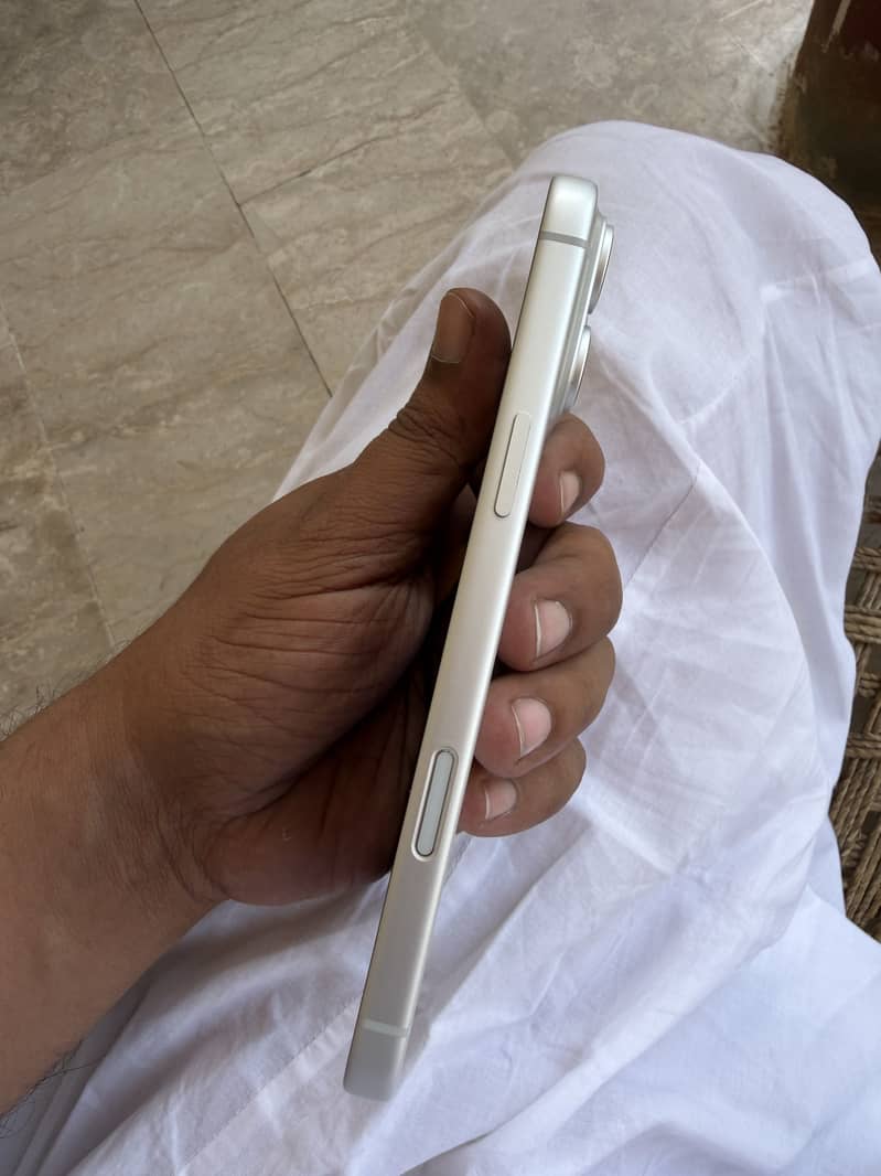 Apple iPhone 17 Pro Max 2