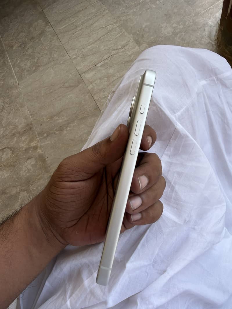 Apple iPhone 17 Pro Max 5