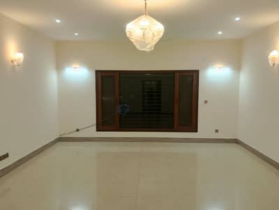 FOR RENT: WELL-MAINTAINED 500 SQ YD 1ST FLOOR PORTION NEAR CREEK VISTA, DHA PHASE 8, KARACHI