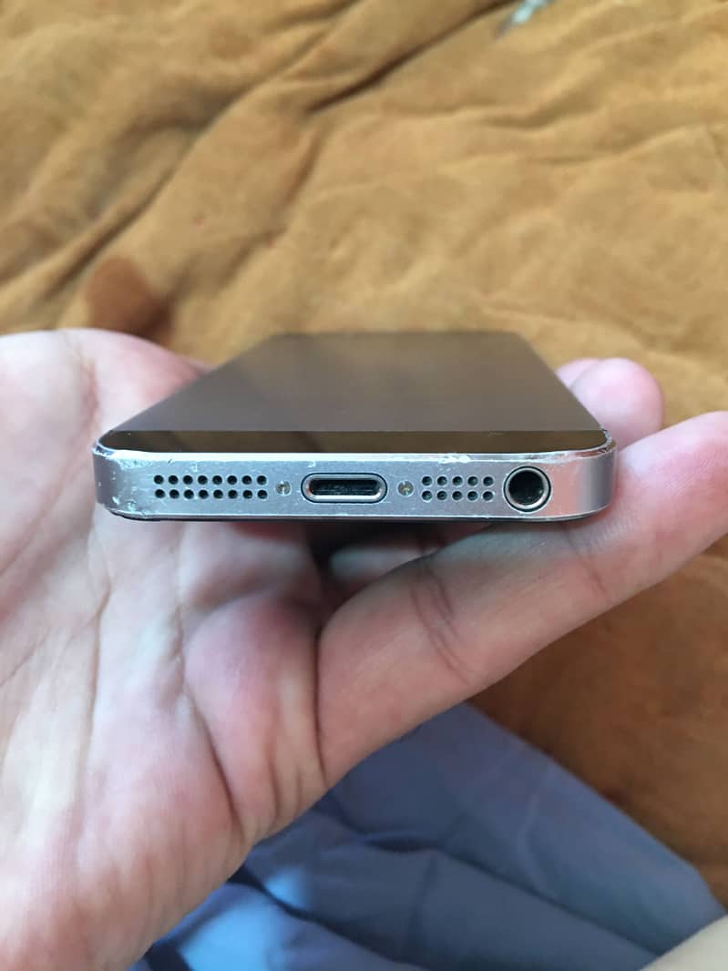 Apple iPhone 5s 13