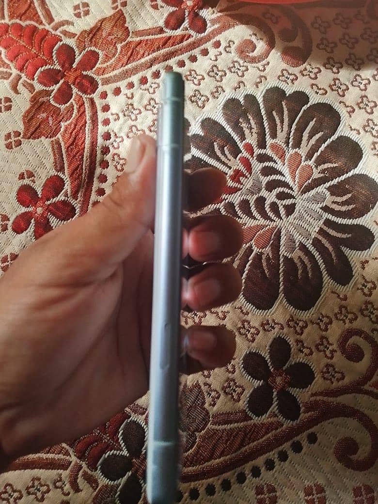 Google Pixel 7a 5