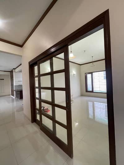 FOR RENT: BRAND NEW 3-BEDROOM UPPER PORTION WITH SERVANT QUARTER & PARKING DHA PHASE 6, KARACHI