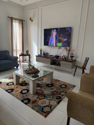FOR RENT: BRAND NEW 3-BEDROOM UPPER PORTION WITH SERVANT QUARTER & PARKING DHA PHASE 8, KARACHI