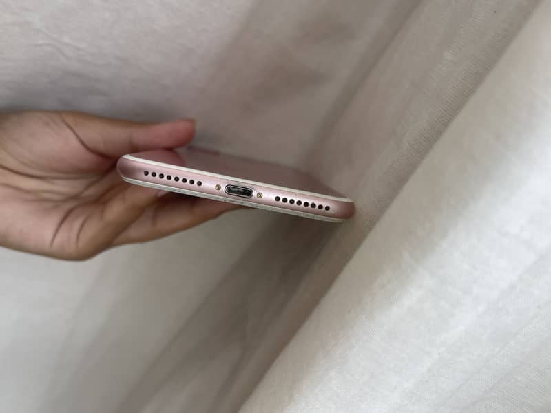 Apple iPhone 7 Plus 4