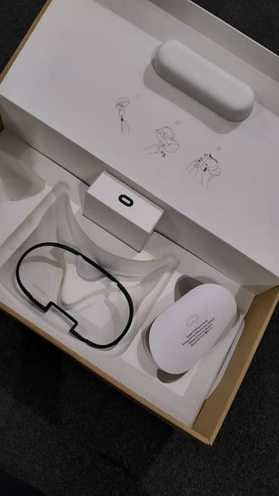Meta Oculus quest 2 -128GB in 9 / 10 condition complete box
