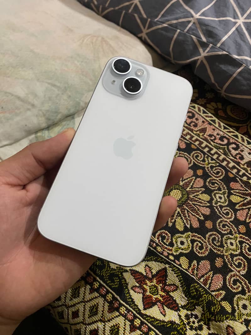 Apple iPhone 15 1