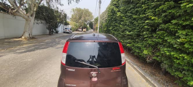 Nissan Moco 2010