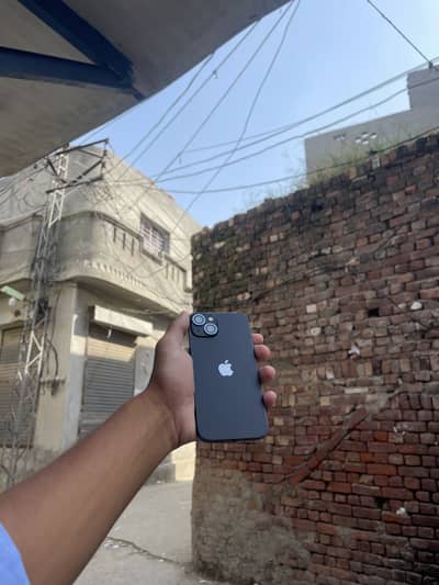 Apple iPhone 13