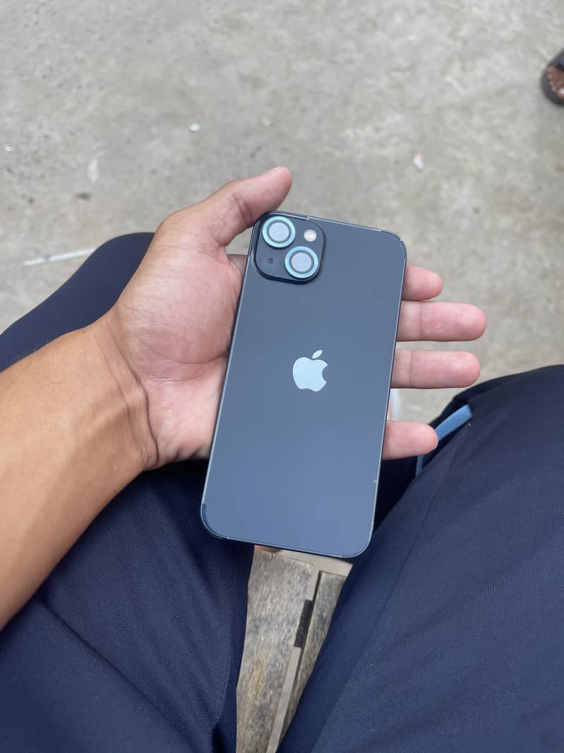 Apple iPhone 13 1
