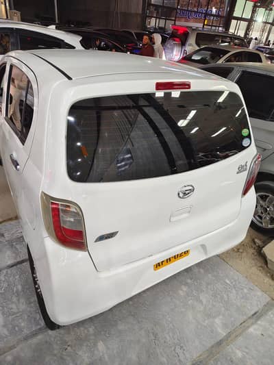 Daihatsu Mira 2013