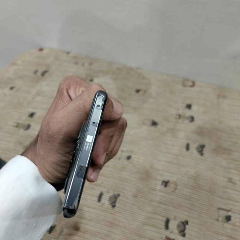 Infinix Zero 40 4